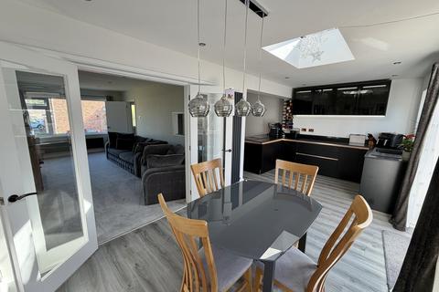 3 bedroom semi-detached house for sale, Primrose Way, Corfe Mullen