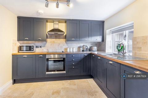 2 bedroom terraced house to rent, Holt Road, Cawston, Norwich, NR10