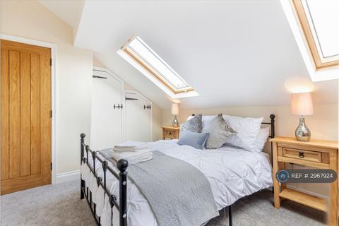 2 bedroom terraced house to rent, Holt Road, Cawston, Norwich, NR10