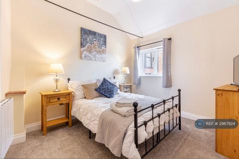 2 bedroom terraced house to rent, Holt Road, Cawston, Norwich, NR10