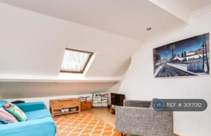 Apartment in Brighton - View 3