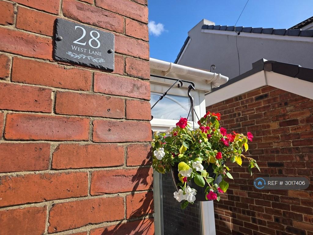 House in Newcastle Upon Tyne - View 3