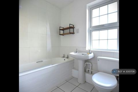 3 bedroom terraced house to rent, Overleigh Road, Chester, CH4