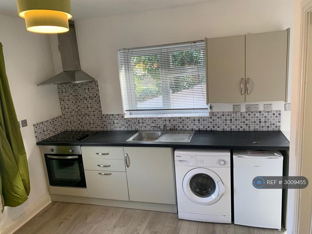 Apartment in Leicester - View 3