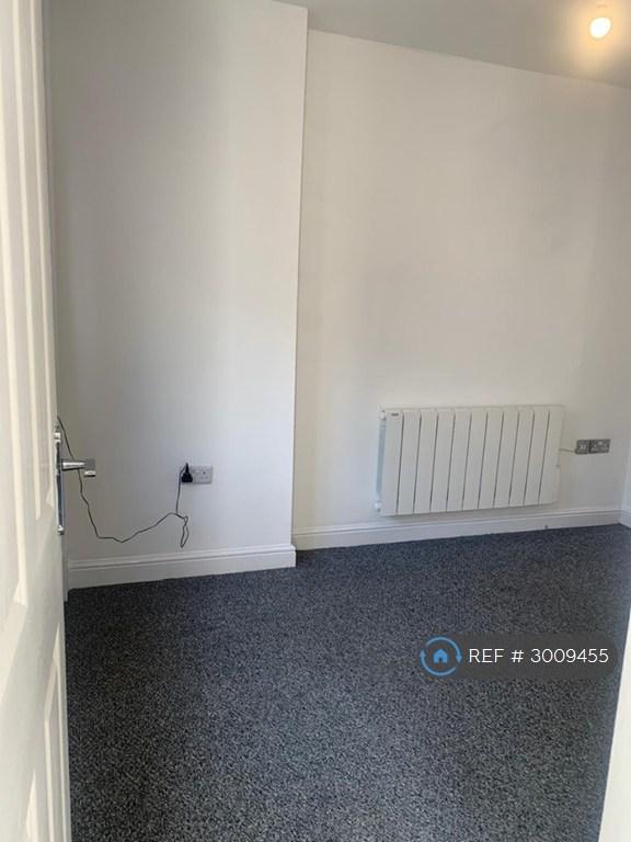 Apartment in Leicester - More