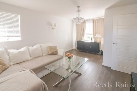 3 bedroom semi-detached house for sale, Princeton Way, Cheshire CH65