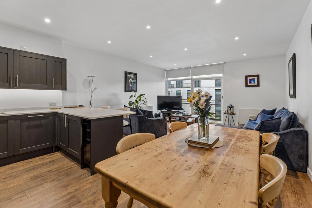 Apartment in Glasgow - View 2