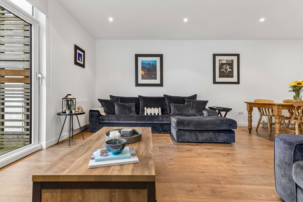 Apartment in Glasgow - View 5