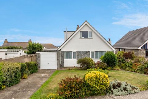 5 bedroom detached bungalow for sale, 37 Scarlett Road, Castletown