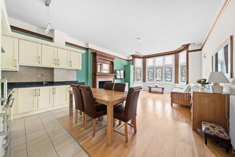 2 bedroom ground floor flat for sale, Rodway Road, Bromley