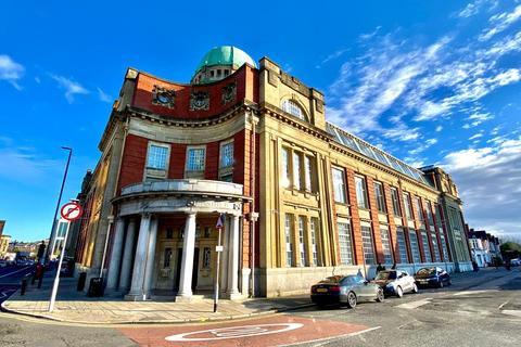 2 bedroom apartment for sale, Clarence Place, Newport NP19