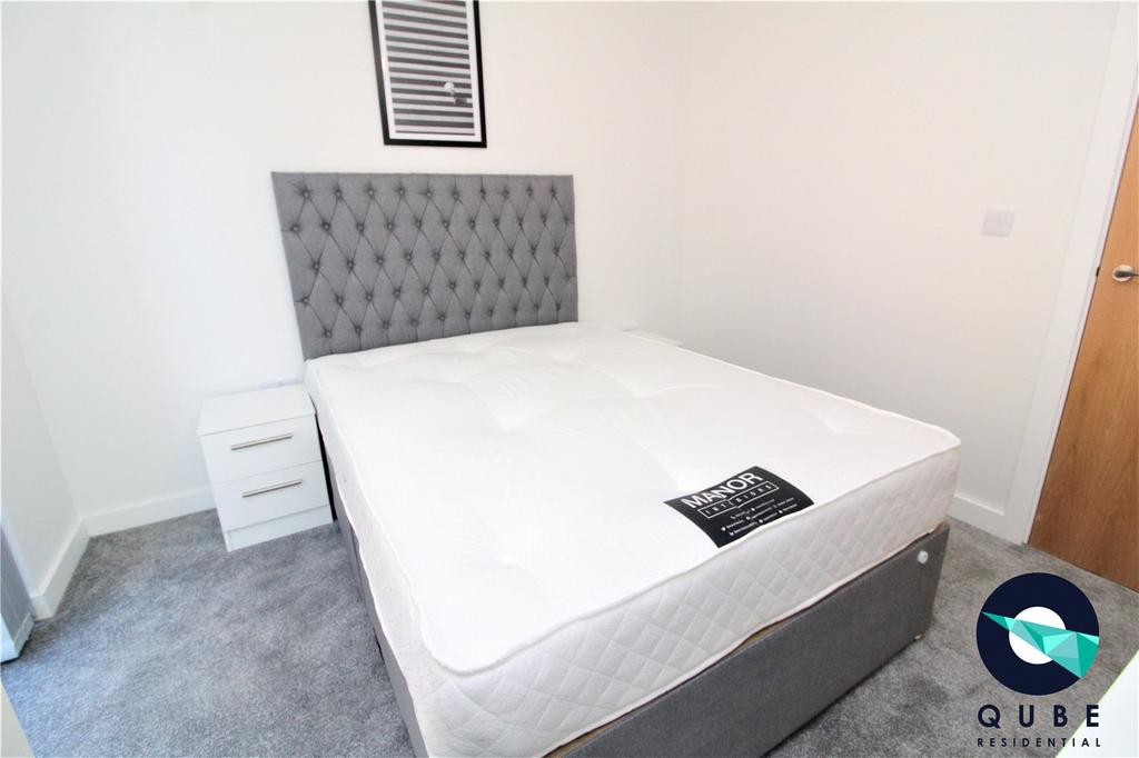 Apartment in Salford - More