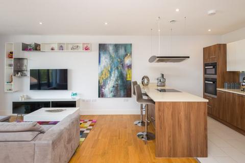 2 bedroom apartment for sale, Llanvanor Road, London, NW2