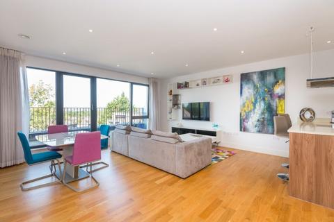 2 bedroom apartment for sale, Llanvanor Road, London, NW2