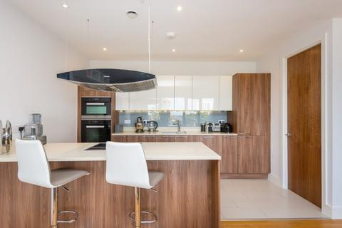 2 bedroom apartment for sale, Llanvanor Road, London, NW2