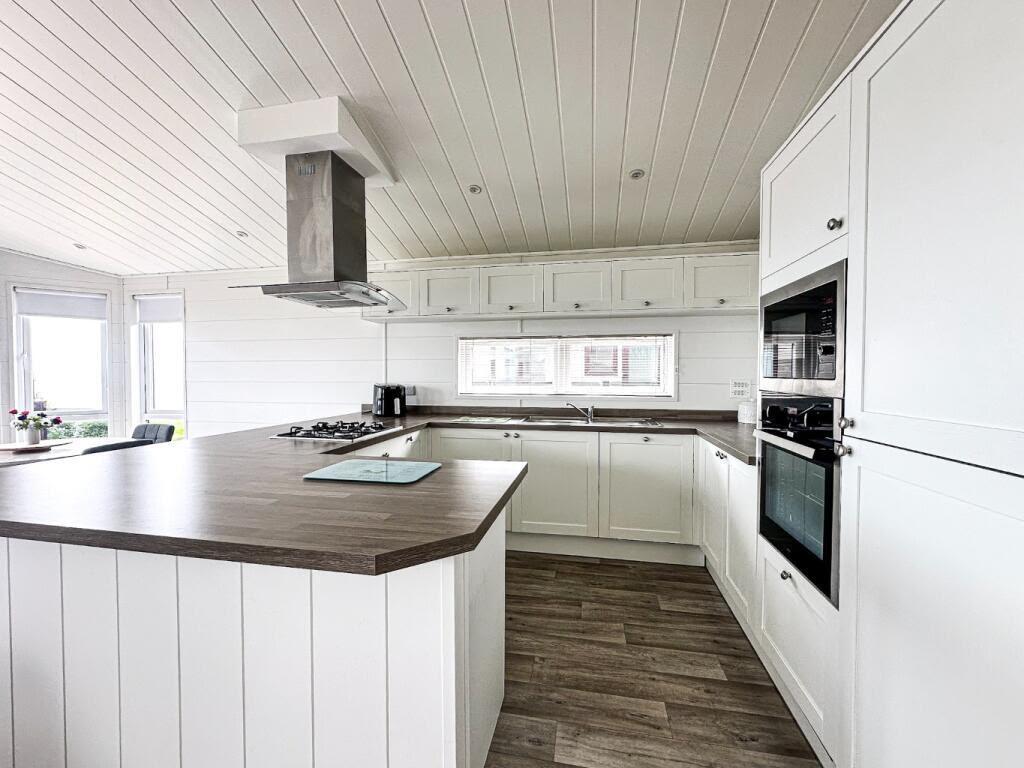 House in Pickering - View 3