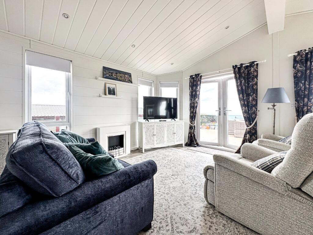 House in Pickering - View 4