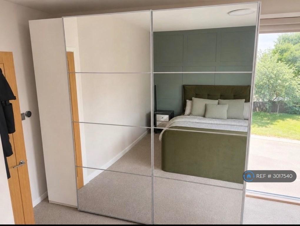 Apartment in London - View 2