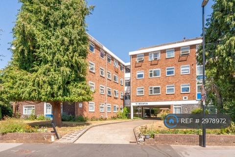3 bedroom flat to rent, St Augustines Avenue, South Croydon, CR2