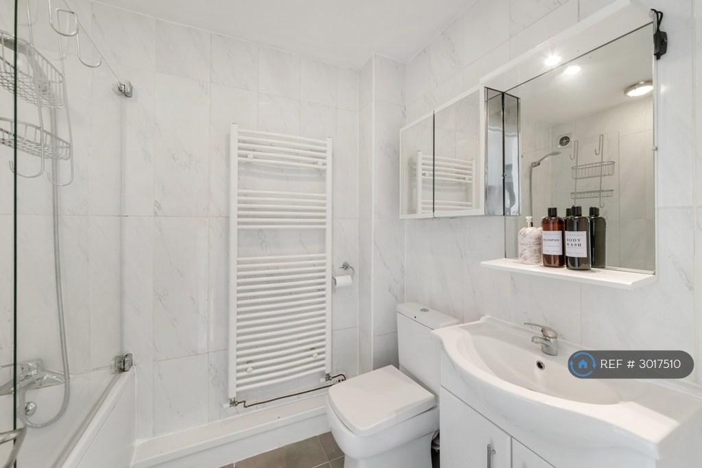 Apartment in London - More