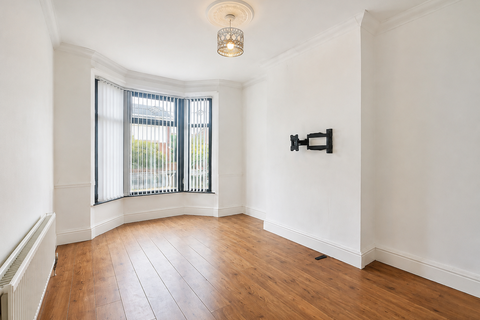 3 bedroom terraced house to rent, Hawthorne Road, Bootle L20