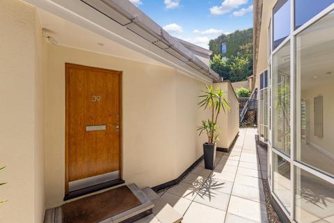 1 bedroom flat for sale, Elystan Place, London- SW3