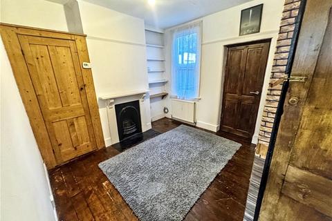 3 bedroom house to rent, White Road, Stratford