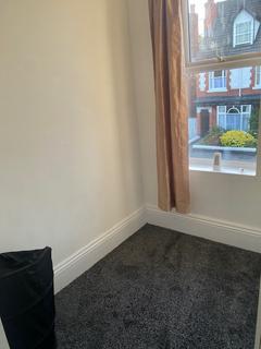 1 bedroom flat to rent, Paget Road, Wolverhampton WV6