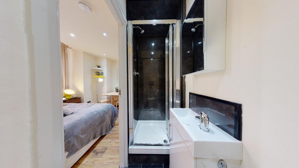 Apartment in London - More