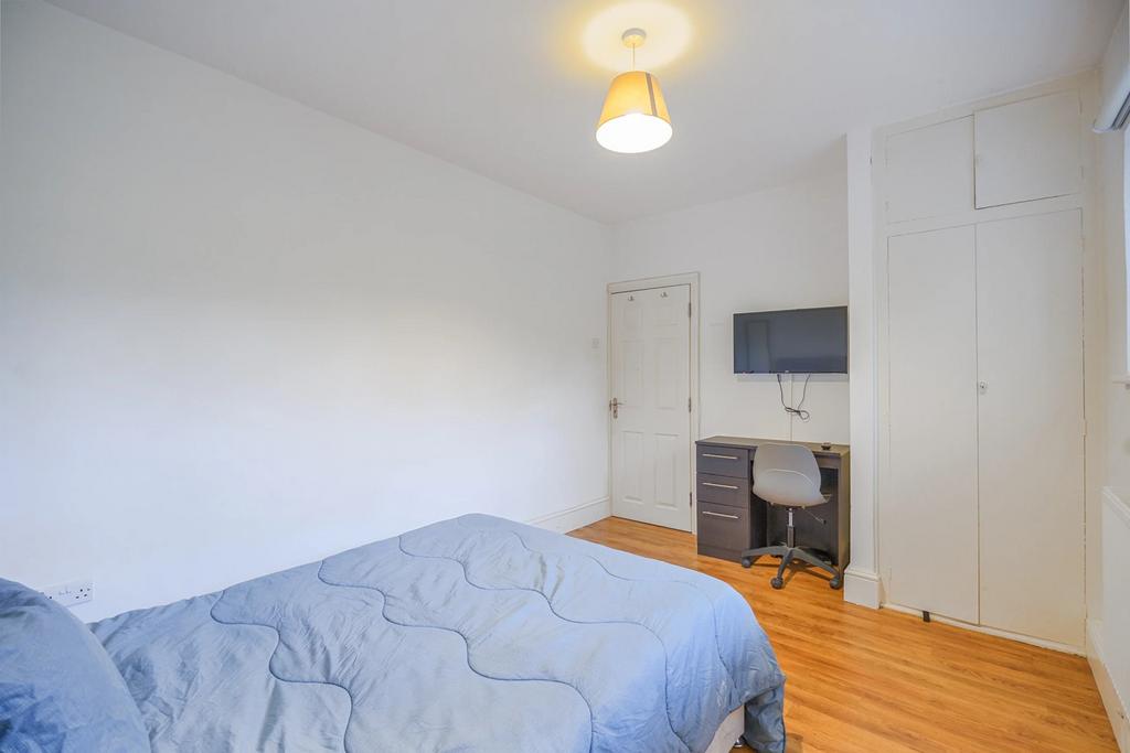 Apartment in London - More
