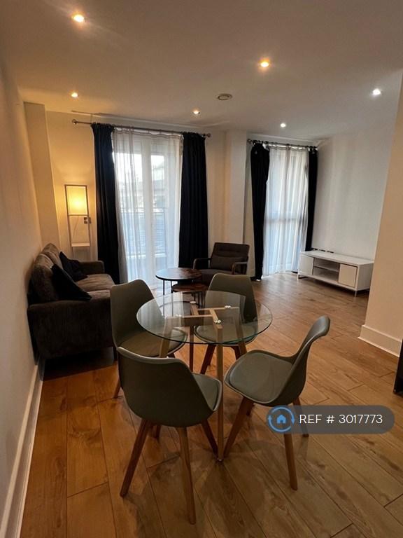 Apartment in London - View 3
