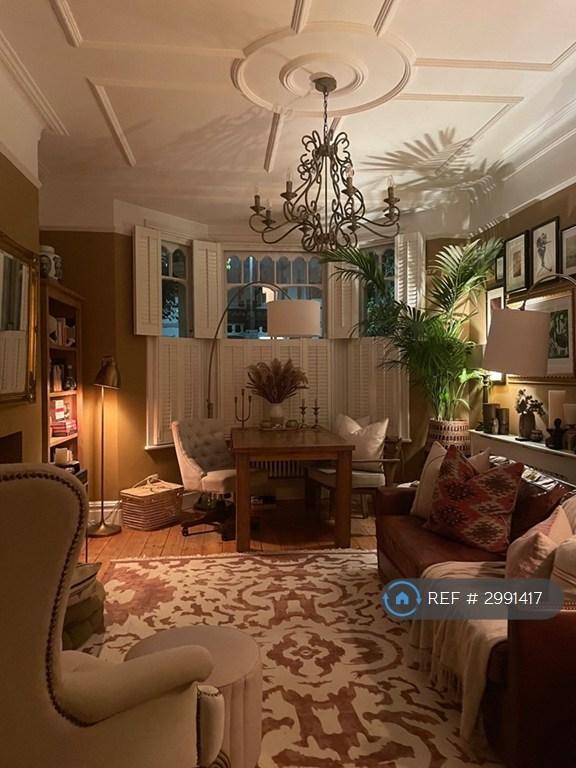 Apartment in London - More