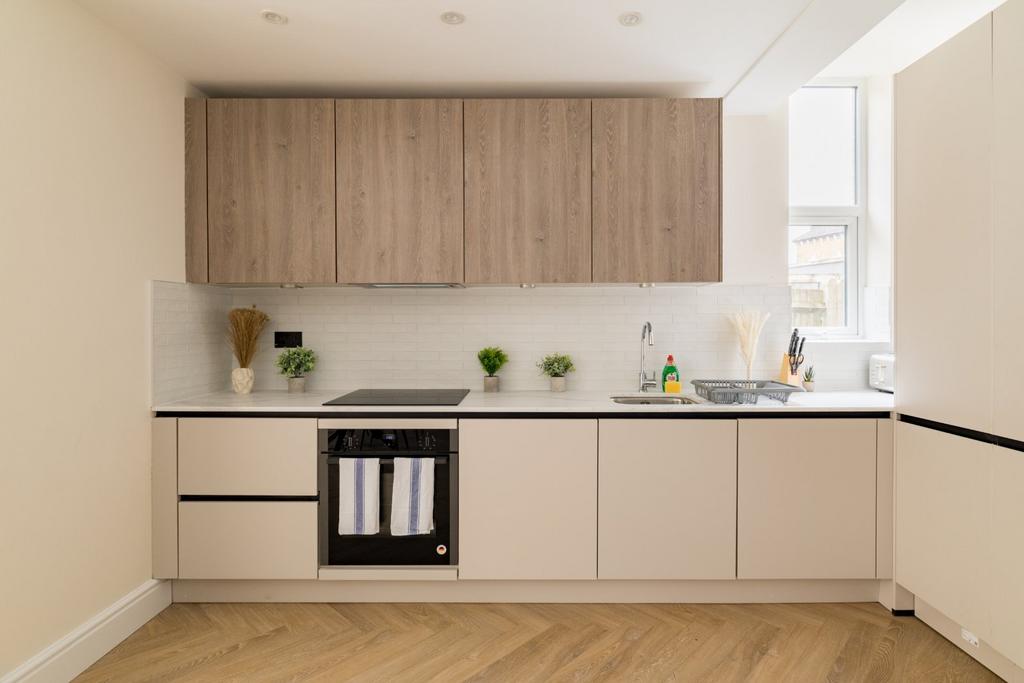 House in London - View 3