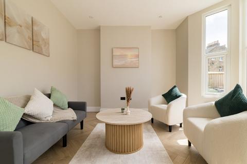 5 bedroom semi-detached house to rent, Springrice Road, London, SE13