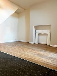 2 bedroom terraced house to rent, Bolton BL1