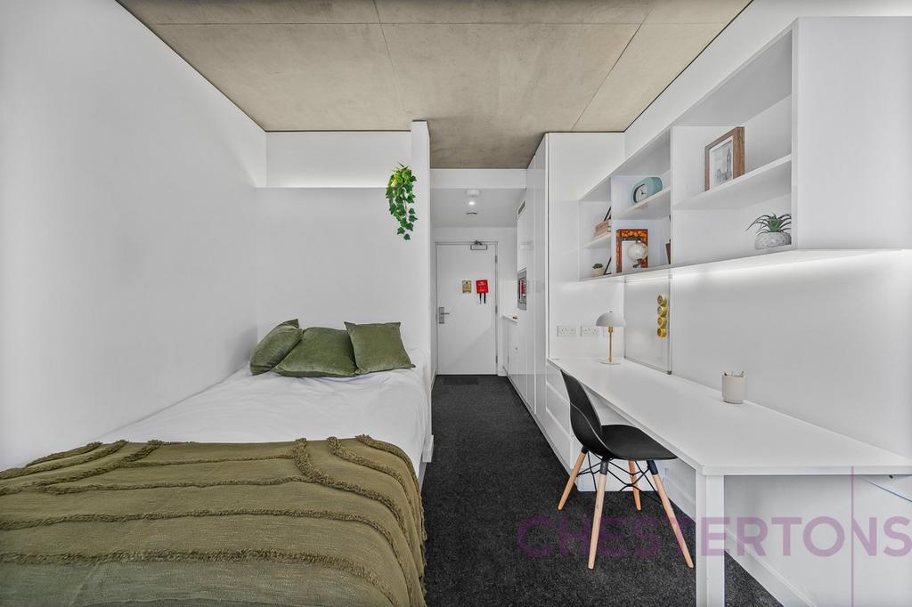 House in London - View 2