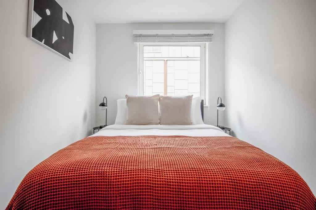 House in London - View 5