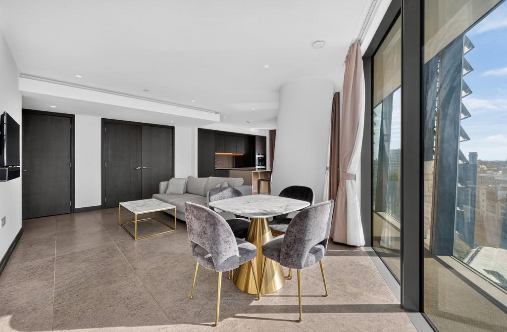 Apartment in London - View 5