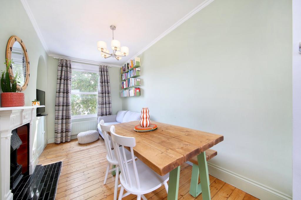 Apartment in London - View 3