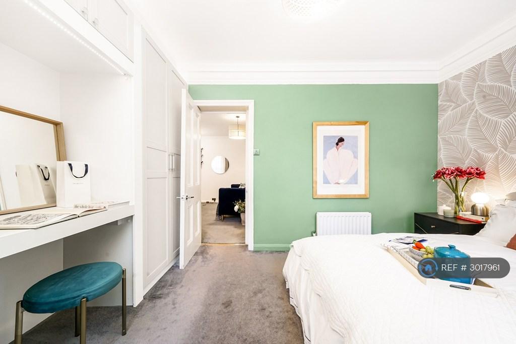 Apartment in London - View 2