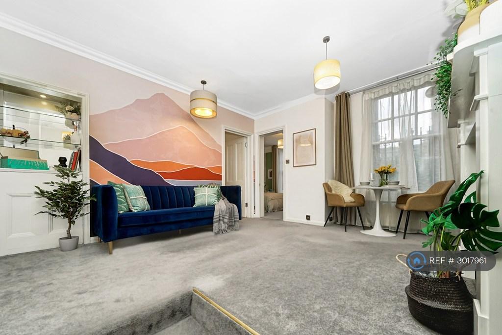 Apartment in London - View 3