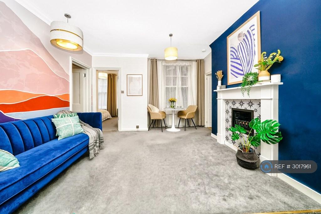 Apartment in London - More