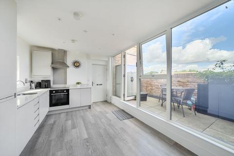 1 bedroom flat for sale, Edgeworth Mews, Finchley, LONDON, N3