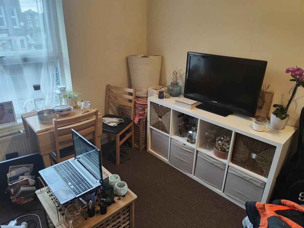 Apartment in London - View 2