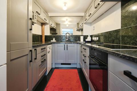 2 bedroom bungalow for sale, Crescent Place, Brighton