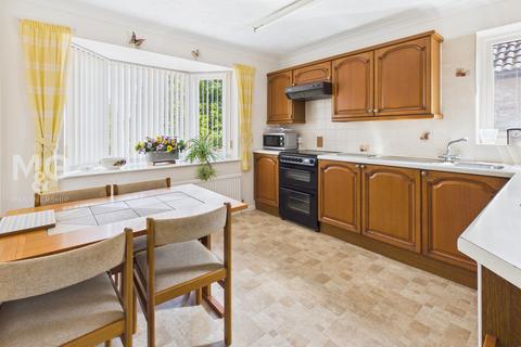 3 bedroom detached bungalow for sale, Barons Road, Bury St. Edmunds IP33