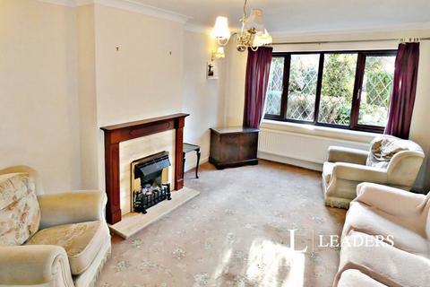 4 bedroom detached house to rent, Lancaster Road, Newcastle, Staffordshire, ST5