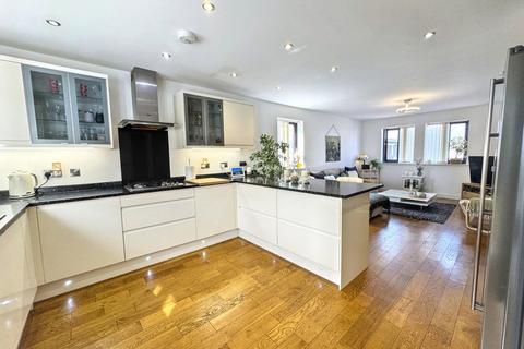 4 bedroom detached house for sale, Holywell Crescent, Kinmel Bay, Conwy, LL18
