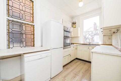 2 bedroom flat for sale, Esmond Road, London W4