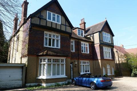 2 bedroom apartment to rent, Caterham